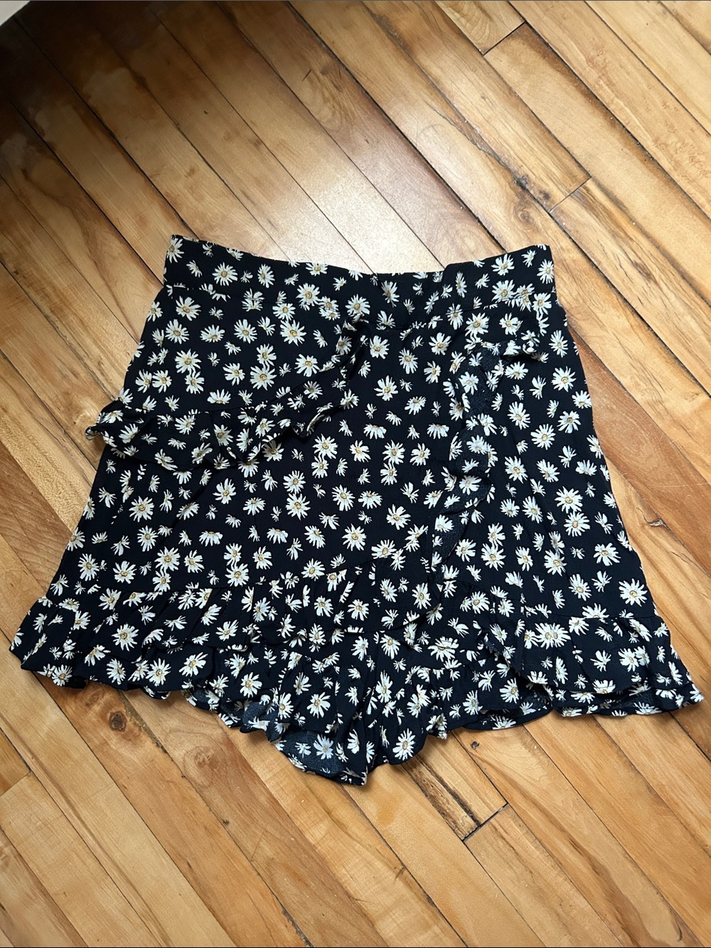 ZARA floral ruffle skort (size M)